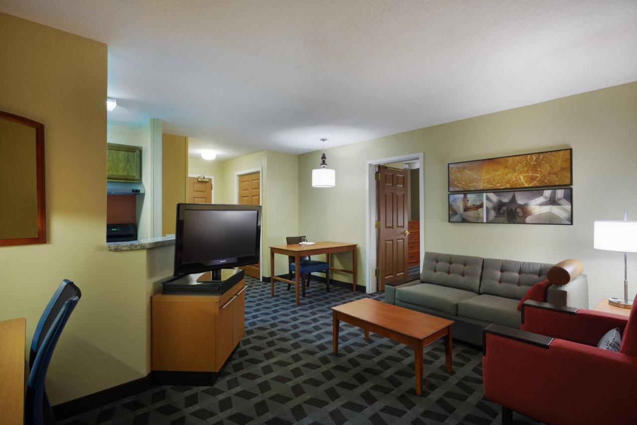 Mainstay Suites Tampa Moffitt-Usf Temple Terrace Buitenkant foto